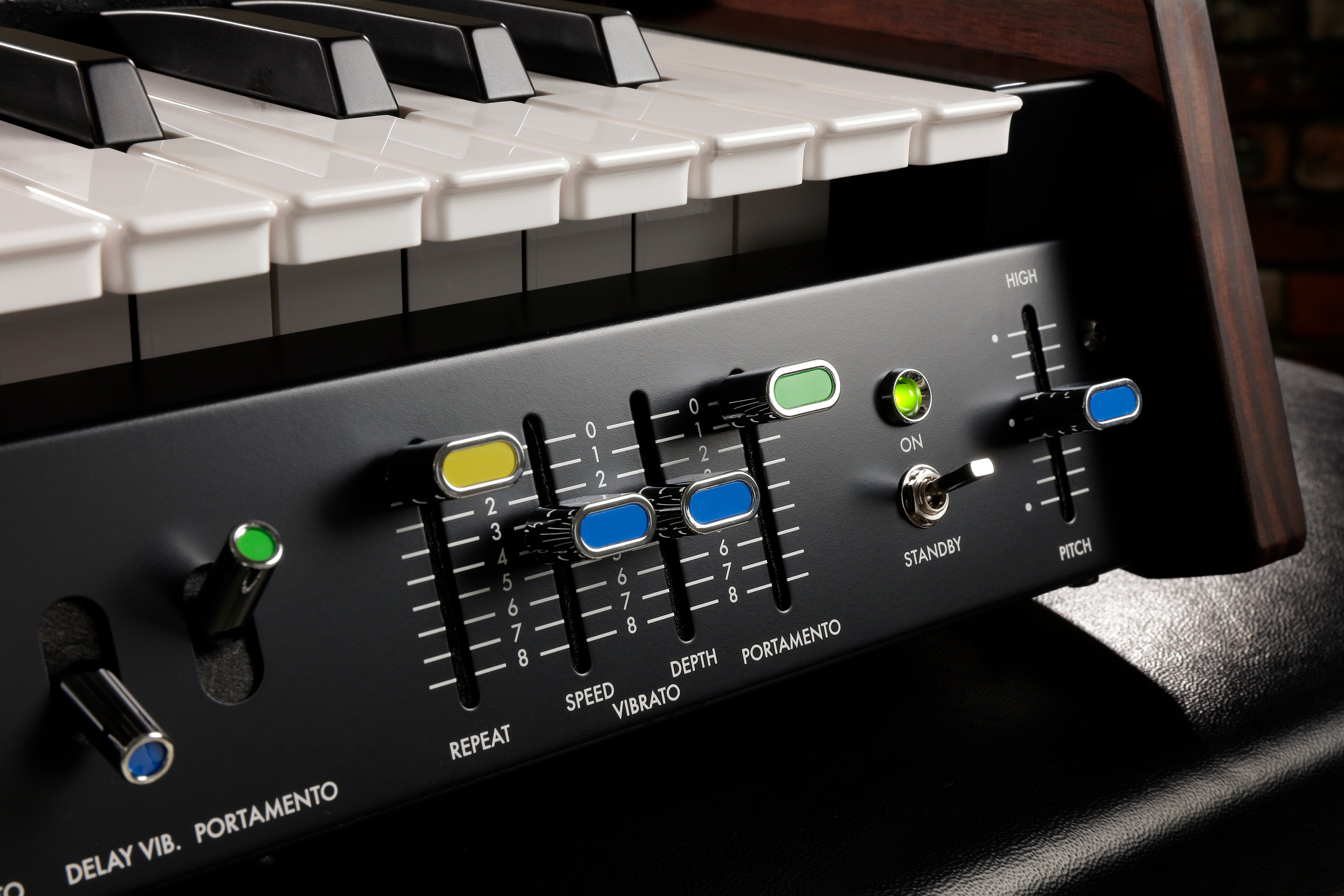 miniKORG 700FS Synthesizer