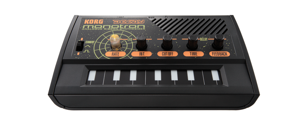 Analog Synth with Space Delay