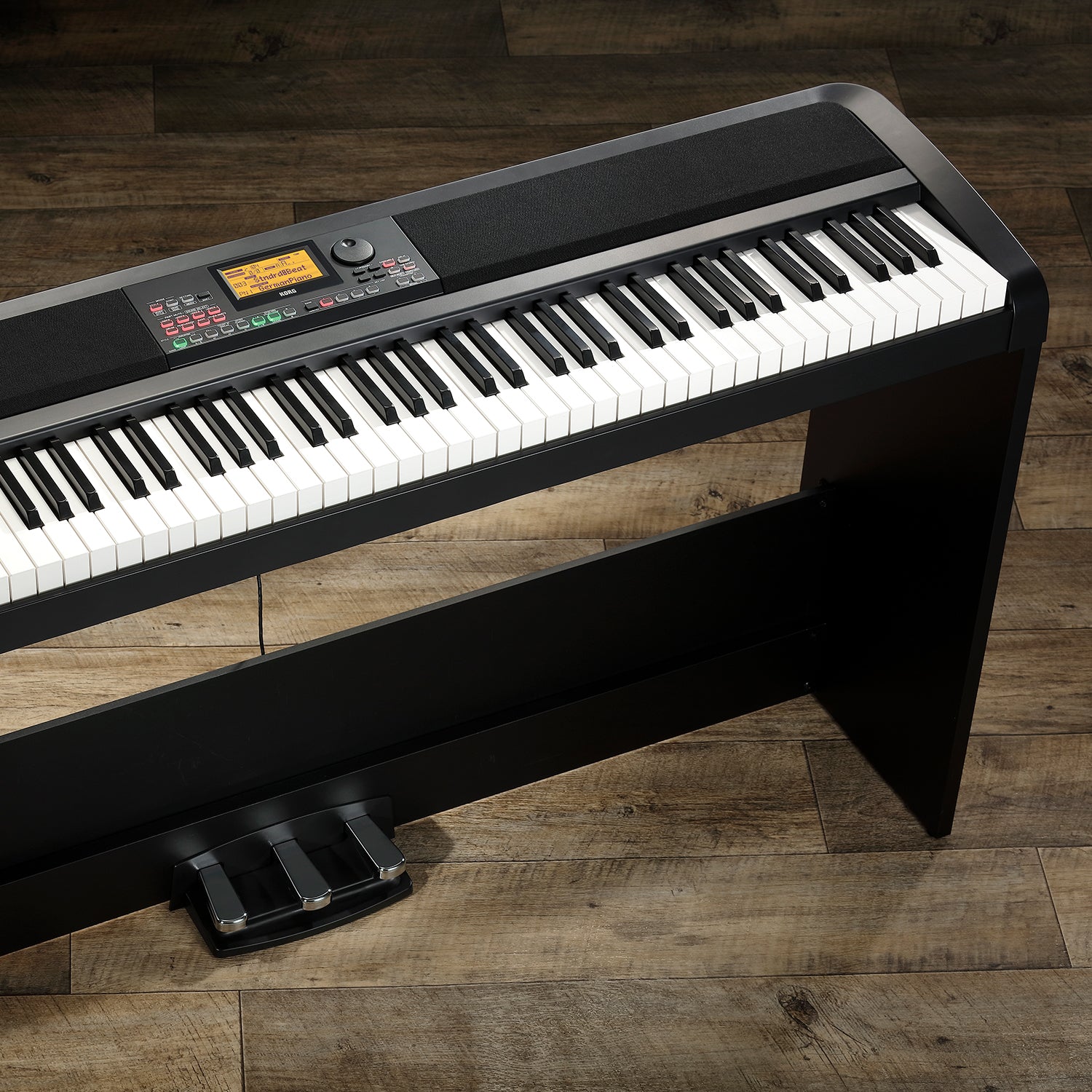 XE20SP - Digital Ensemble Piano with Stand